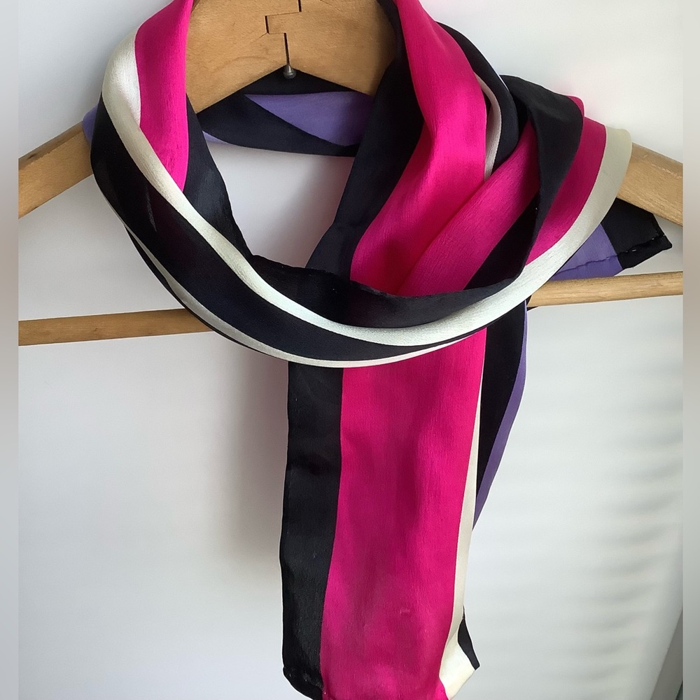 EUC vintage Echo 100% silk scarf